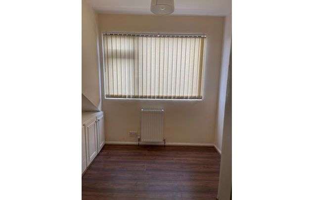 Rent 3 bedroom house in Leeds