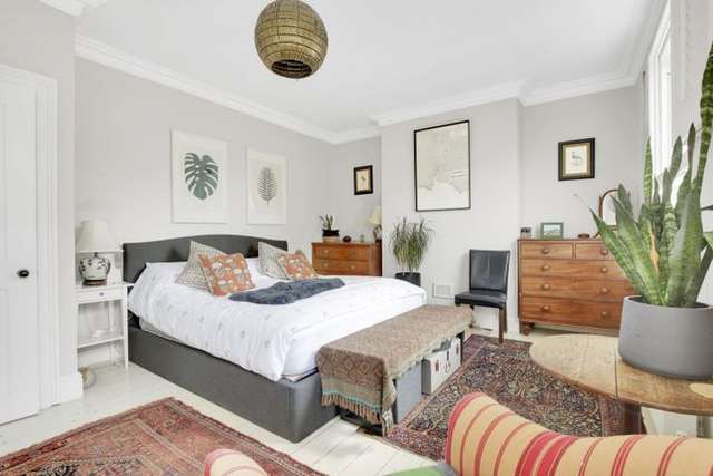 Terraced house for sale in Southborough Road, Victoria Park, Village E9