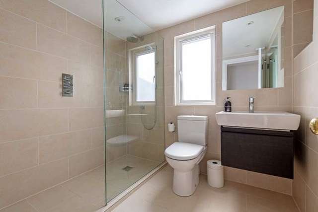 Terraced house to rent in Stormont Road, London SW11