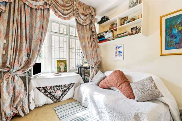 Maisonette for sale in Sutherland Avenue, London W9