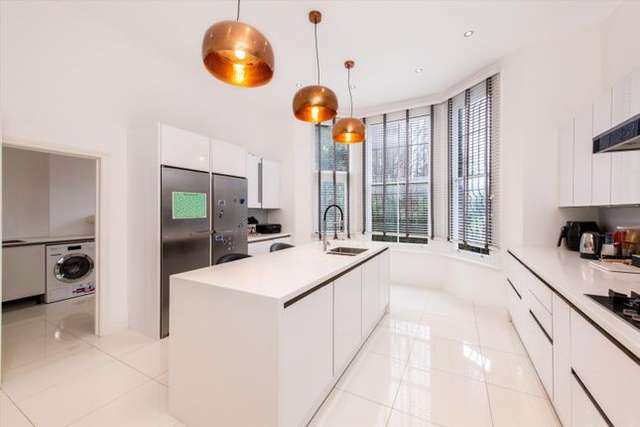 Maisonette for sale in Abbey Road, London NW8