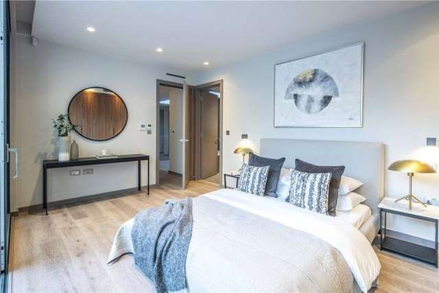 Mews house for sale in Abbey Road, St Johns Wood, London NW8
