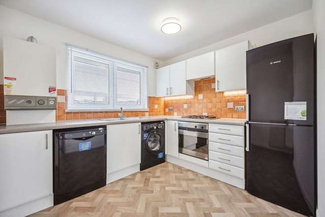 Flat for sale in Ferry Road, Yorkhill, Glasgow G3