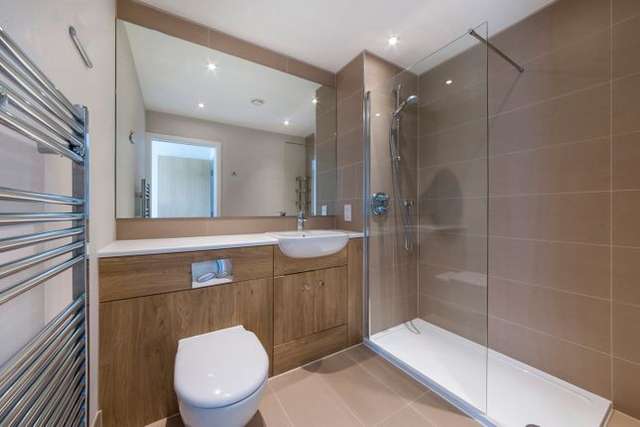 Maisonette for sale in 82 Amberley Road, London W9