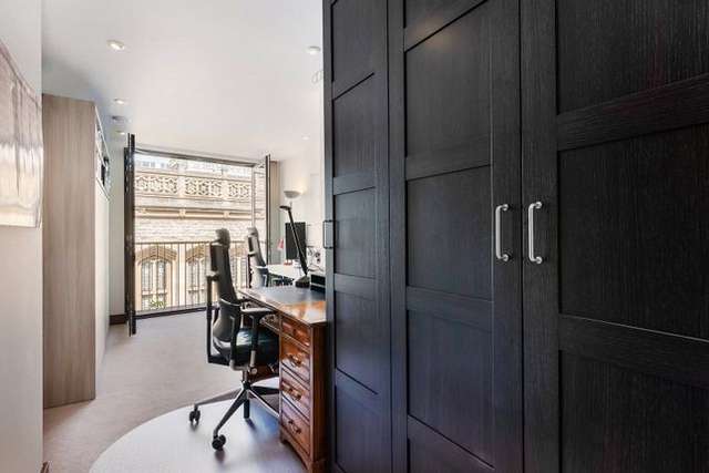 Flat to rent in Fetter Lane, City Of London EC4A