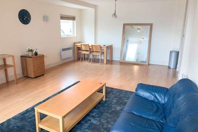 Flat for sale in Queen Street, City Centre, Cardiff CF10