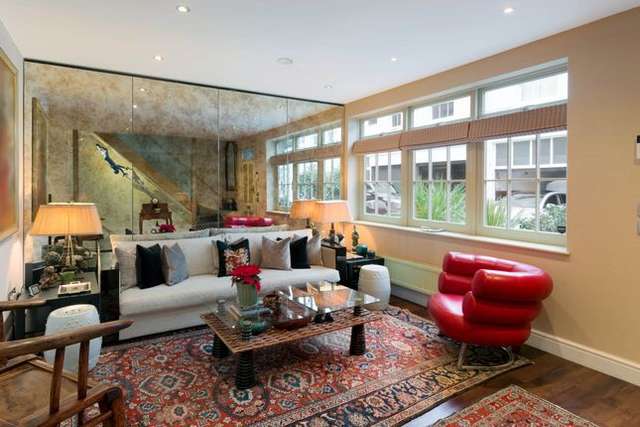 Mews house for sale in Petersham Mews, London SW7