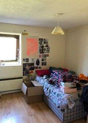 Flat to rent in Overnewton Square, Glasgow G3