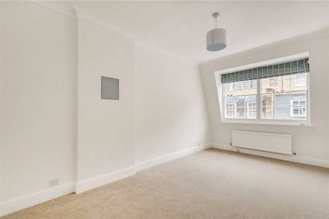 Mews house to rent in Petersham Place, South Kensington SW7