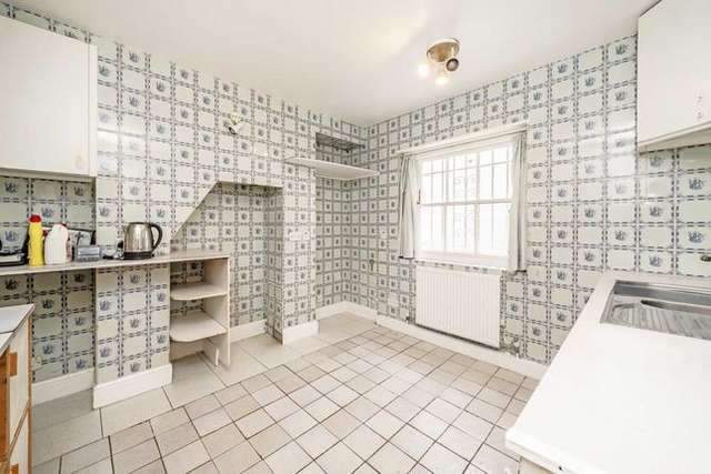 Maisonette for sale in First Street, London SW3