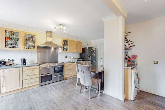 Town house for sale in Skaterigg Drive, Glasgow G13