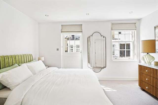 Mews house to rent in Queensberry Mews West, South Kensington SW7