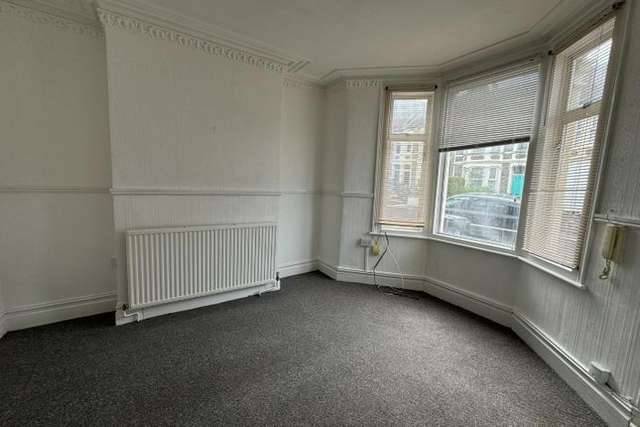 Terraced house to rent in Chelsea Park, Easton BS5