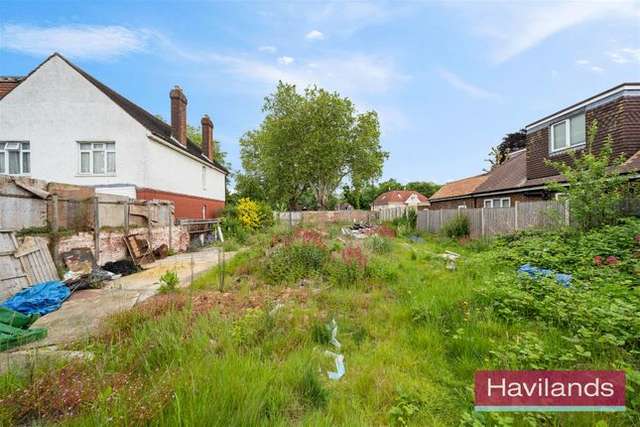 Land for sale in Park Avenue, Enfield EN1