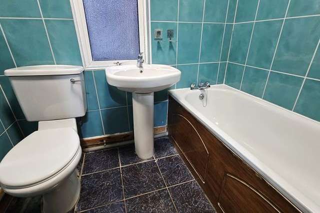 Town house to rent in Brooke Road, London E17