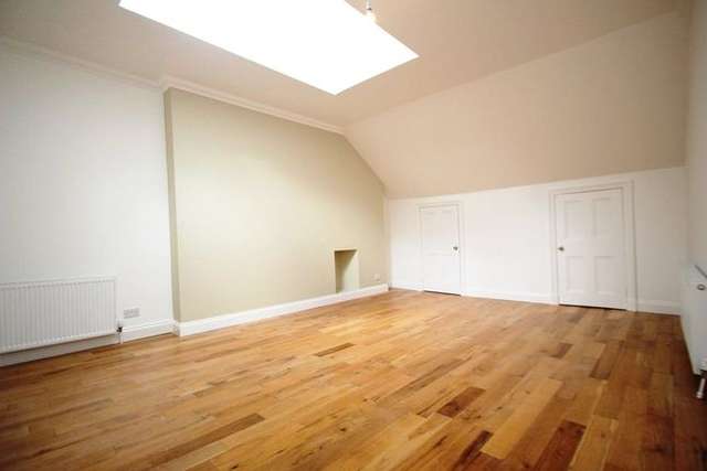 Flat to rent in Turnberry Road, Glasgow G11