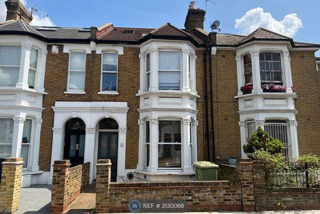 Terraced house to rent in Bloemfontein Road, London W12