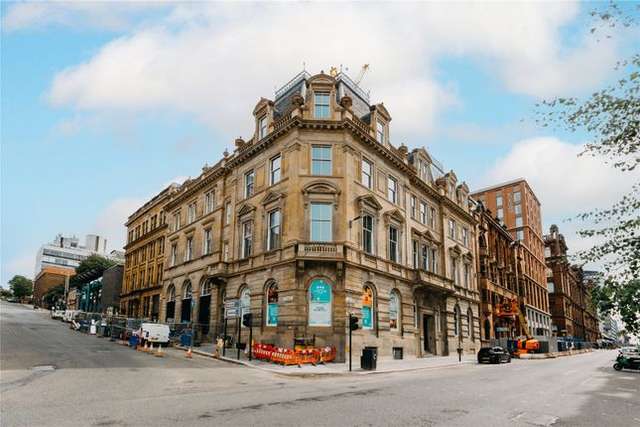 Flat to rent in George Street, Glasgow G1