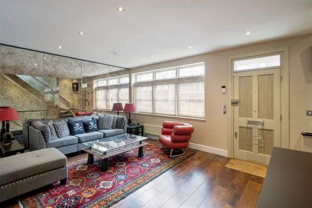 Mews house for sale in Petersham Mews, London SW7