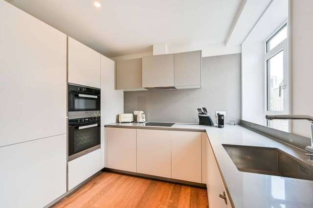 Flat for sale in Tufton Street, Westminster, London SW1P