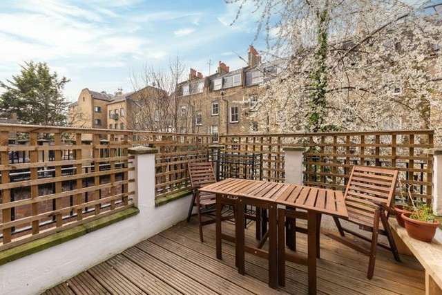 Maisonette to rent in Claverton Street, London SW1V