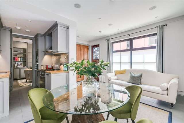 Mews house for sale in Old Manor Yard, Earls Court, London SW5