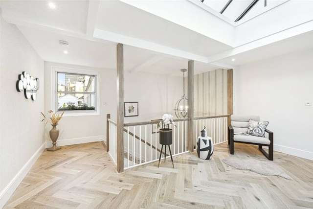 Mews house to rent in Gaspar Mews, London SW5