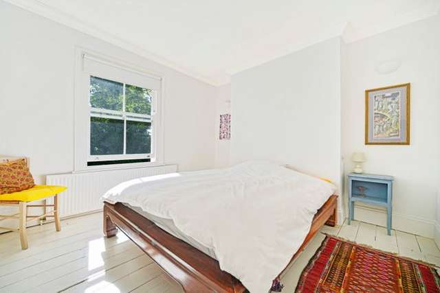 Semi-detached house to rent in Southgate Road, Canonbury N1