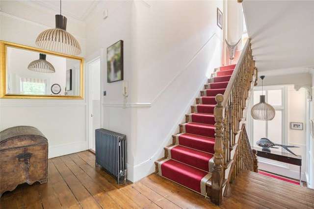 Detached house to rent in Kew Road, Richmond TW9