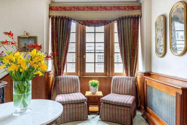 Flat for sale in Green Street, Mayfair, London W1K