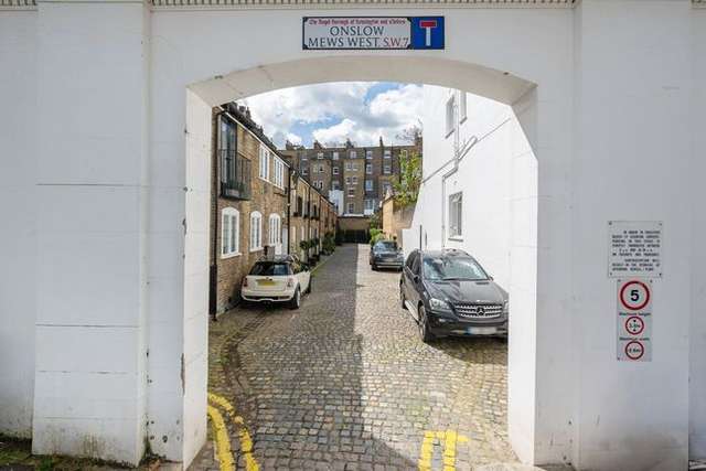 Mews house for sale in Onslow Mews West, London SW7
