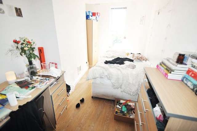 Maisonette to rent in Holloway Road, London N7