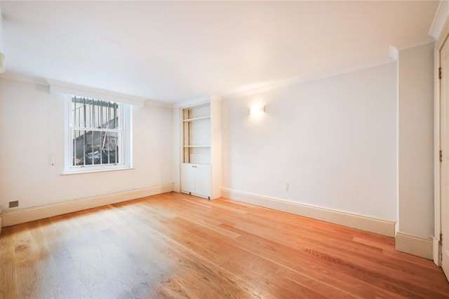 Maisonette for sale in Courtfield Gardens, London SW5