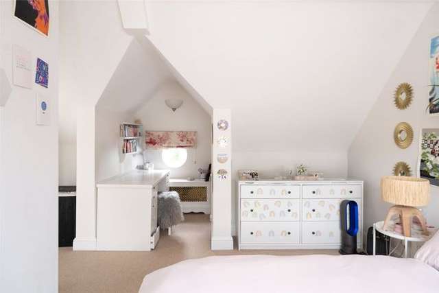 Mews house for sale in Clover Mews, Chelsea SW3