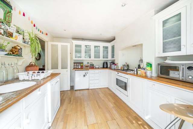 Terraced house for sale in Tottenham Road, London N1