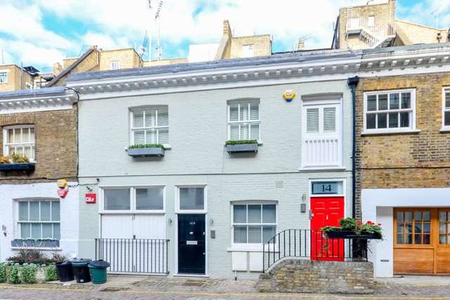 Mews house to rent in Atherstone Mews, South Kensington, London SW7