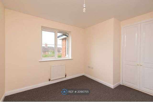 Terraced house to rent in Montreal Avenue, Bristol BS7