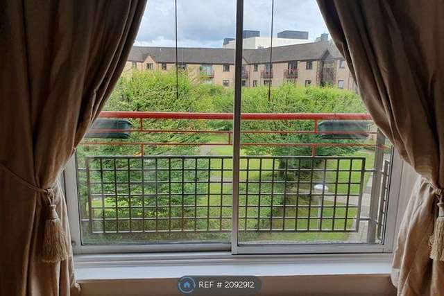 Flat to rent in Riverview Drive, Glasgow G5
