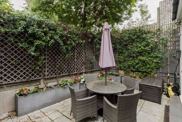 Terraced house to rent in Abbey Road, London NW8