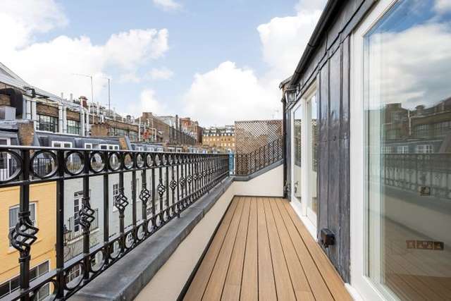 Mews house to rent in Princes Gate Mews, London SW7