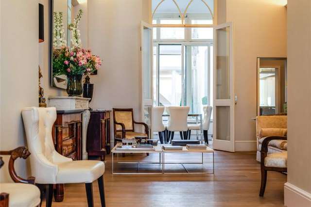 Maisonette to rent in Eaton Place, London SW1X