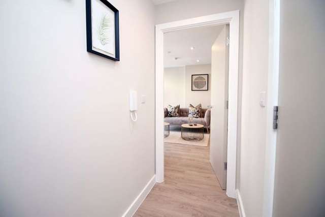 Flat to rent in Mount Stuart Square, Cardiff CF10