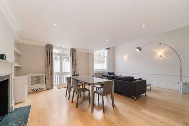 Maisonette to rent in Queens Gate Gardens, London SW7