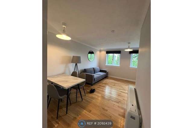 Flat to rent in North Frederick Path, Glasgow G1