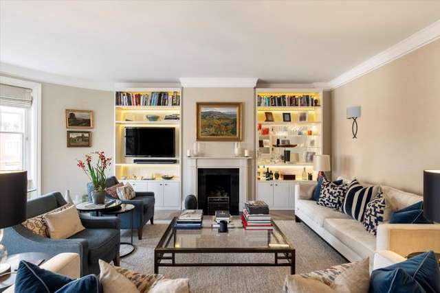 Flat for sale in Sloane Court West, Chelsea, London SW3