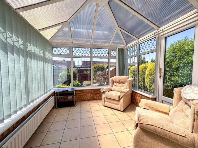 2 bedroom detached bungalow for sale