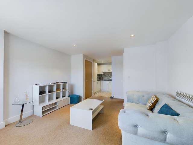 1 bedroom flat for sale