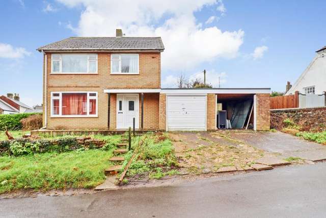 3 bedroom detached house for sale