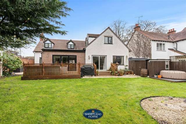 6 bedroom detached house for sale