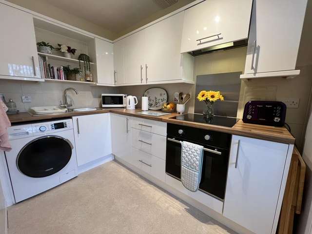 1 bedroom flat for sale